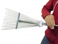 Gardeners Quality Adjustable Lawn Rake 125cm GD062 *Out of Stock*